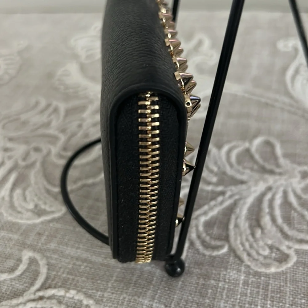 Christian Louboutin Authentic Panettone Studded Black Leather Wallet - Picture 11 of 16